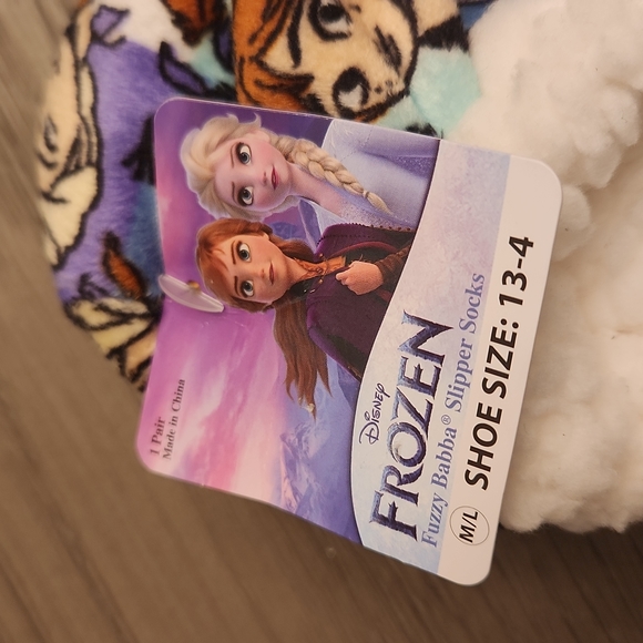 1 pair Disney Frozen fuzzy slipper socks - Picture 3 of 4